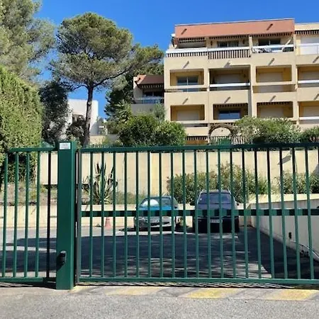Daire T2 Boulouris -st Raphael, 150 Metres De La