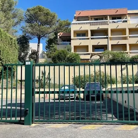 شقة T2 Boulouris -st Raphael, 150 Metres De La
