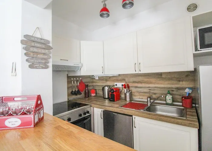 Apartamento T2 Boulouris -st Raphael, 150 Metres De La *